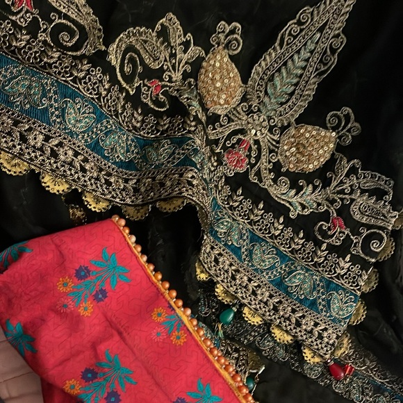 Pakistani Designer Maria B Shalwar Kameez - Picture 9 of 10